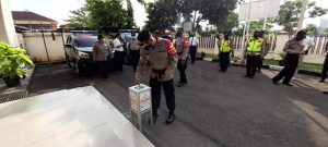 Jajaran Polres Metro Bekasi kota Kembali Melakukan Kegiatan Amal.