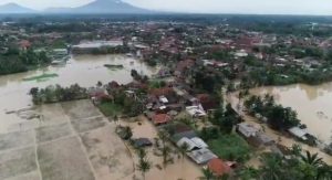 Tiga Kampung di Kecamatan Rangkas Bitung Tergenang Bajir. Dan Dua Kecamatan lainnya.