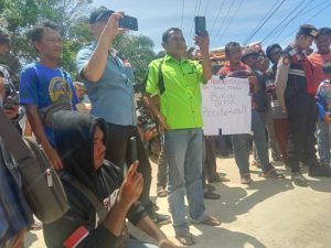 Aksi Demo Damai Asosiasi Sopir DamTruck, meminta ketegasan Pemkot Dumai terkait Aktivitas Tanah timbun