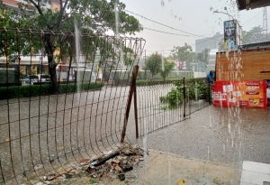 Fenomena Banjir Yang Pernah Menenggelamkan Mall Cipinang Indah, Kini Membuat Masyarakat dan Pedagang Was Was.
