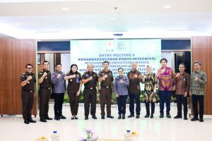 Kepala Kejaksaan Tinggi Riau dan Direktur Jaksa Agung Muda Intelijen Kejaksaan Agung Republik Indonesia Hadiri Rapat Pendahuluan (Entry Meeting)