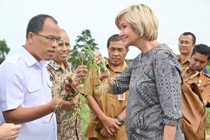 KUNJUNGAN KEPALA PERWAKILAN BANK DUNIA INDONESIA – TIMOR LESTE KE HUMBANG HASUNDUTAN