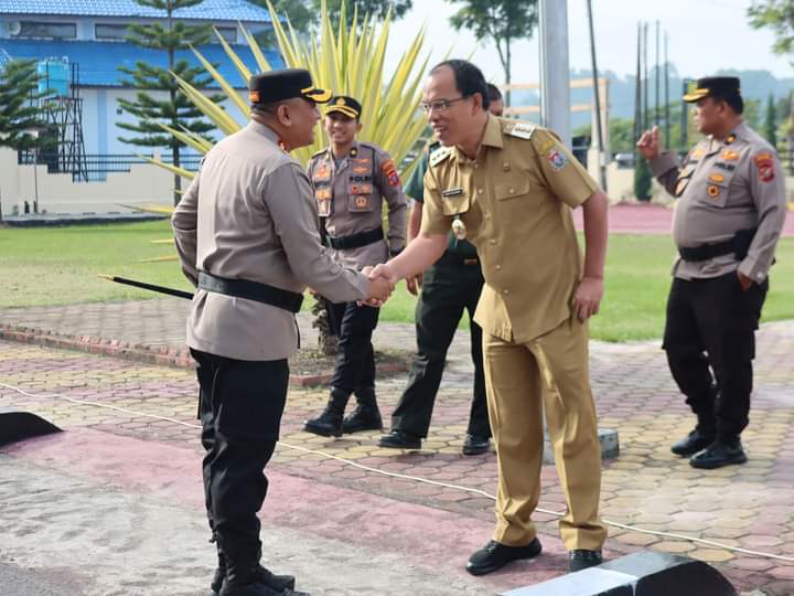 FORKOPIMDA MENGHADIRI APEL KASATKAMLING TAHUN 2023 BERSAMA BUPATI HUMBANG HASUNDUTAN