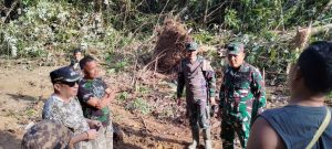 Karya Bakti TNI, Bangun Jalan Desa Bersama Masyarakat Desa Apoho Kec Enggano Bengkulu Utara.