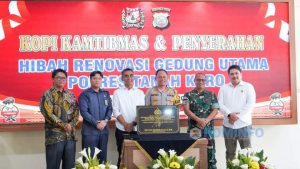 Penyerahan Hibah Renovasi Gedung Utama Polres Tanah Karo ” Ditandai Dengan Pengguntingan Pita oleh Wakil Bupati T Karo “