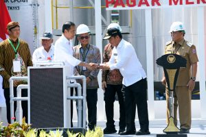 Presiden Joko Widodo Resmikan Pabrik Minyak Makan Merah *Pj Gubernur Hassanudin Sambut Baik Hilirisasi Berbasis Rakyat di Sumut*