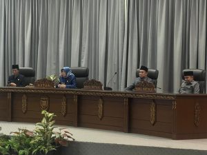 Ketua DPRD Hj. Mery Rukaini Pimpin rapat Paripurna III. di Ruangan Rapat DPRD Barito Utara.