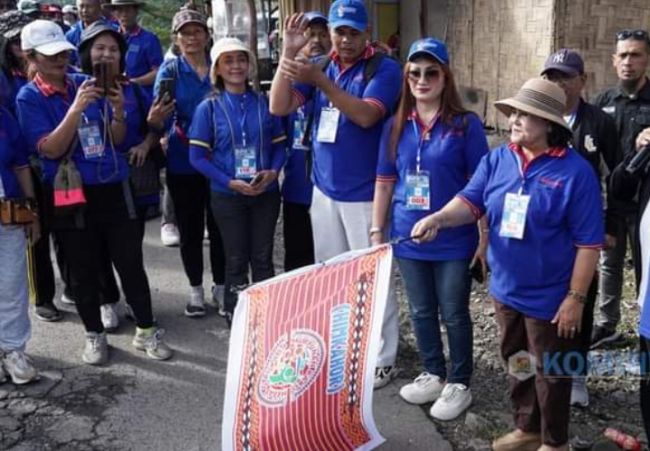 Bupati Karo Lepas Peserta Jalan Santai HIMKAHOR