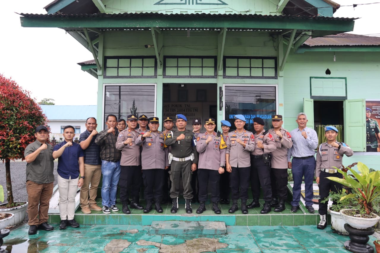 HUT TNI ke -79, Polres Dairi Berikan Kejutan ke Kodim 0206 Dairi Hingga Kompi 125