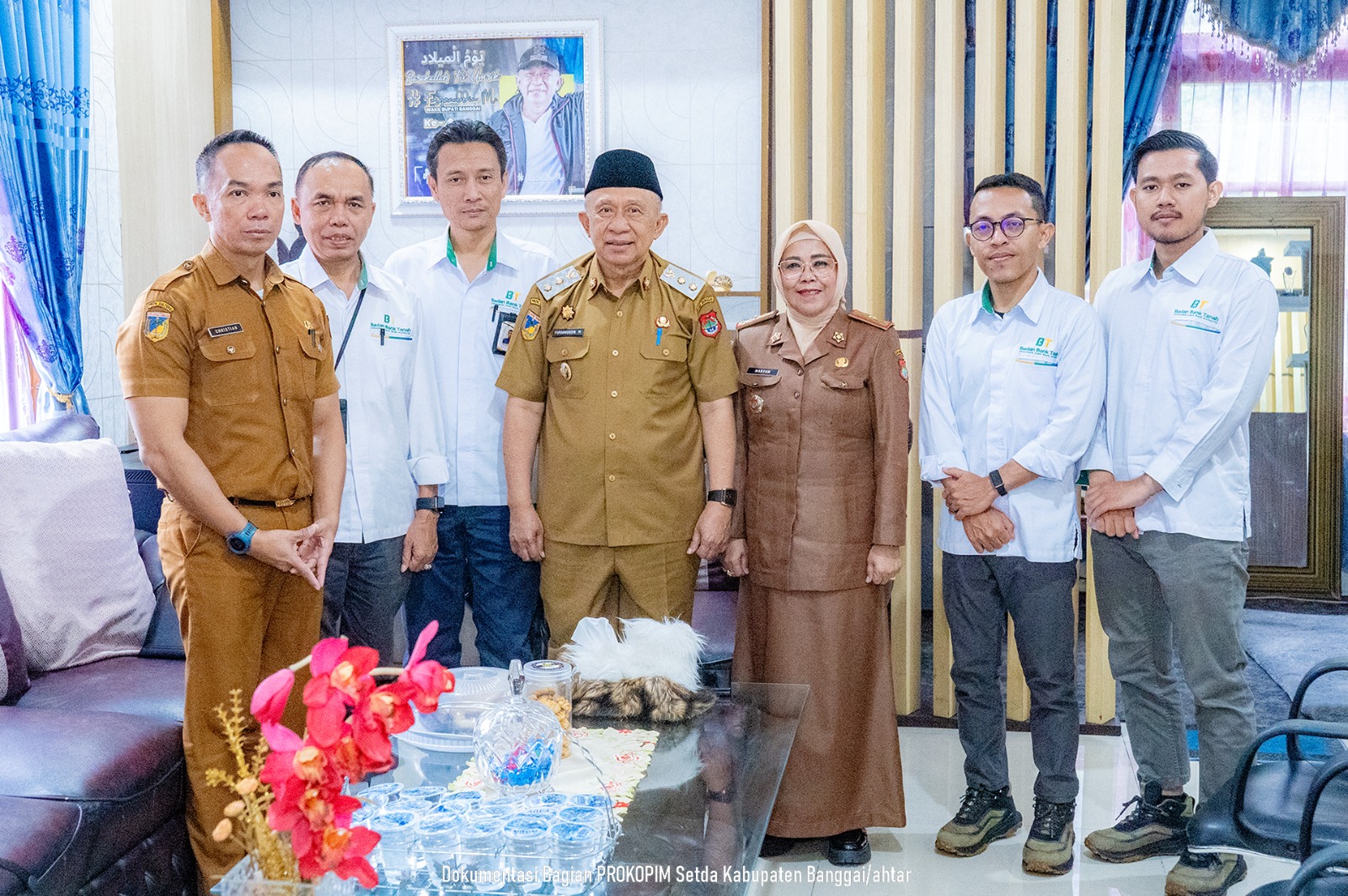 *WABUP BANGGAI H. FURQANUDDIN MASULILI TERIMA KUNJUNGAN TIM BADAN BANK TANAH*