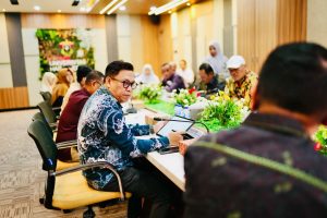 Penandatanganan MOU Kab Banggai Dengan Universitas Hasanuddin. Perangi Bahaya Kompleks “SAMPAH”