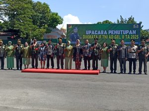 Upacara Penutupan Dikmata Infanteri TNI-AD Gel. II TA. 2025 yang dipimpin oleh *Pangdam XIII/Mdk, Mayjen TNI Suhardi, S.I.P,